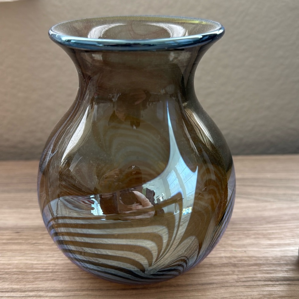 Signed Correia 5” Blue Pulled Feather Art Blown Glass Vase Silver Vintage